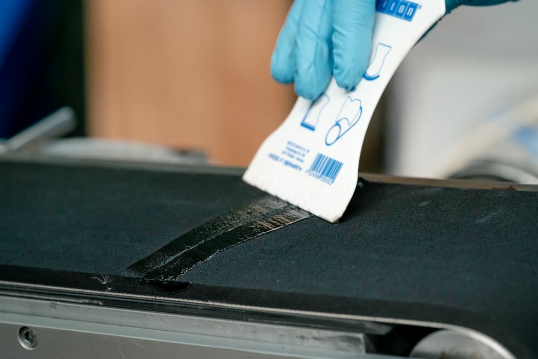 фото WEICON Belt Repair-Kit 590 Система для швидкого ремонту гумових поверхонь | WEICON, 10851015 2